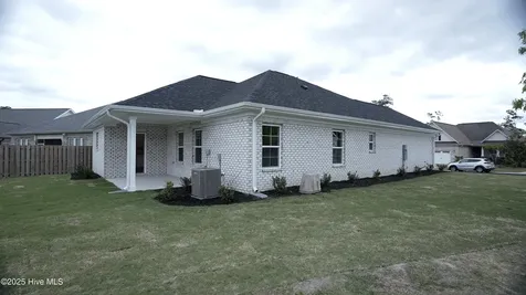 1254 Opaca Drive SE Bolivia NC 28422