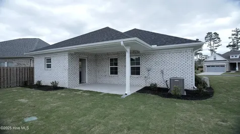 1254 Opaca Drive SE Bolivia NC 28422