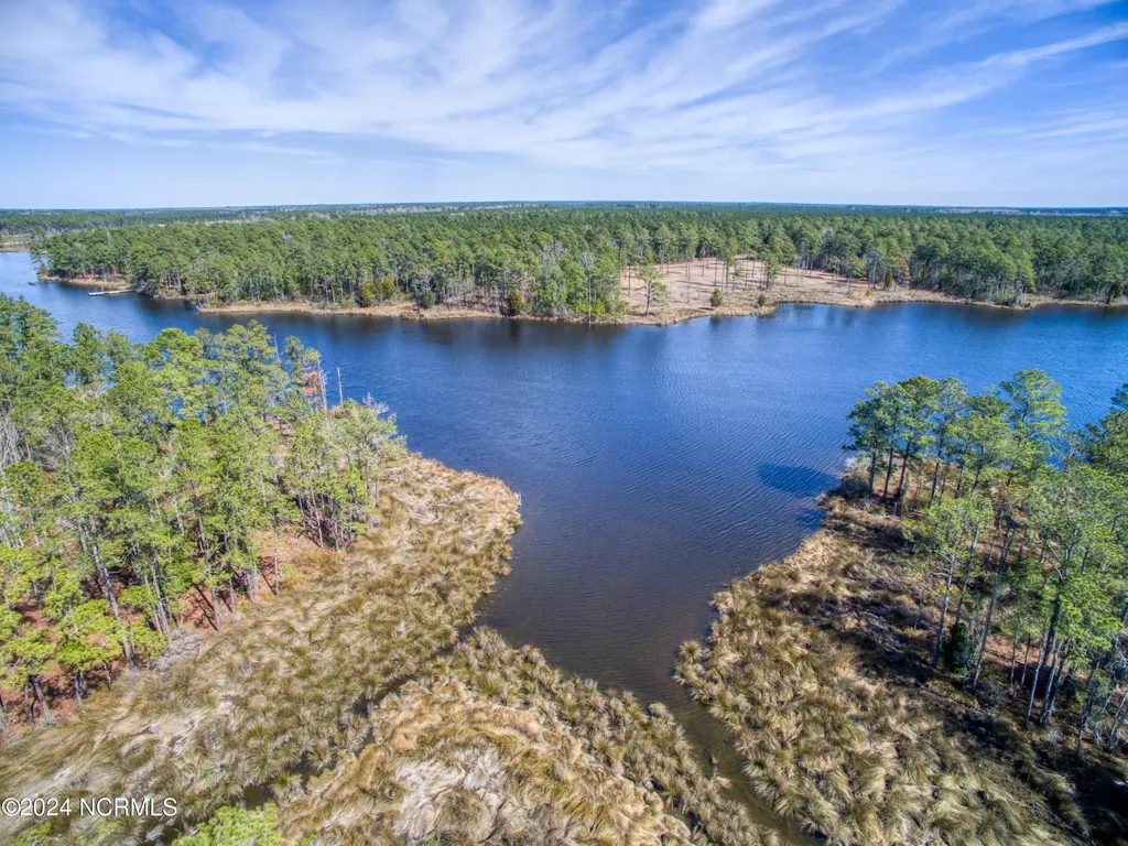 15 Alexander Drive Belhaven NC 27810