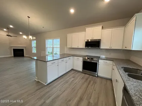 1204 Opaca Drive SE Bolivia NC 28422