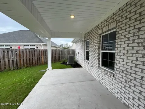 1204 Opaca Drive SE Bolivia NC 28422