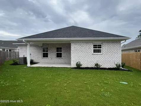 1204 Opaca Drive SE Bolivia NC 28422