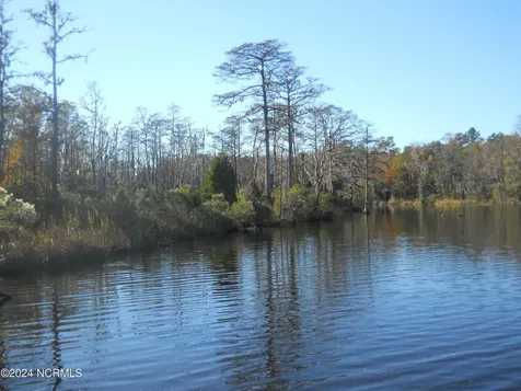 49 Deep Creek Road Chocowinity NC 27817