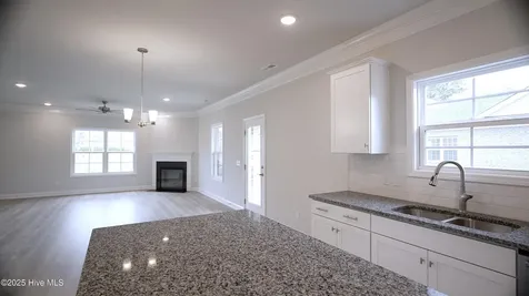 1215 Opaca Drive SE Bolivia NC 28422