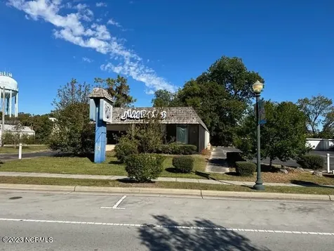 714 Broad Street New Bern NC 28562