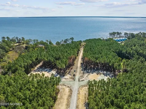 4 Sandy Bay Drive E Oriental NC 28571