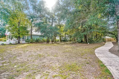 305 Fire Fly Lane SE Southport NC 28461