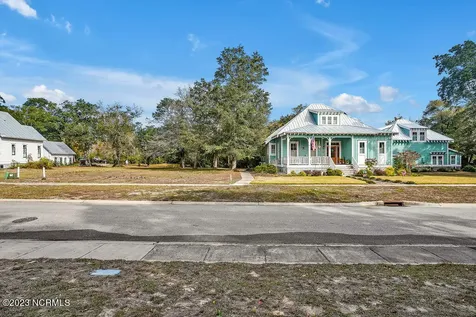 305 Fire Fly Lane SE Southport NC 28461