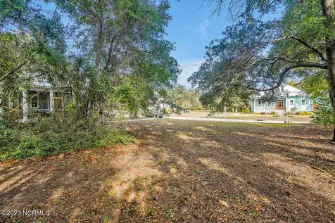 305 Fire Fly Lane SE Southport NC 28461