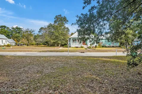 305 Fire Fly Lane SE Southport NC 28461