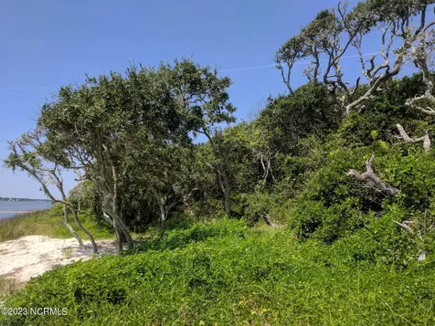 4310 Emerald Drive Emerald Isle NC 28594