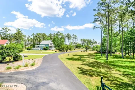 72 Oyster Point Road Oriental NC 28571