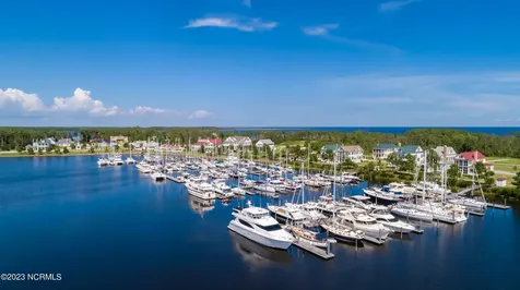 72 Oyster Point Road Oriental NC 28571