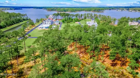 72 Oyster Point Road Oriental NC 28571