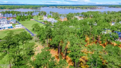 72 Oyster Point Road Oriental NC 28571