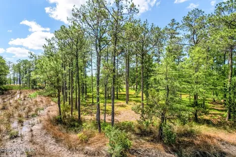 72 Oyster Point Road Oriental NC 28571