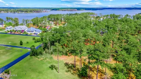 72 Oyster Point Road Oriental NC 28571