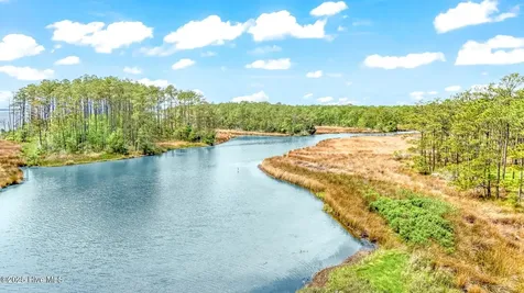 203 River Watch Road Oriental NC 28571