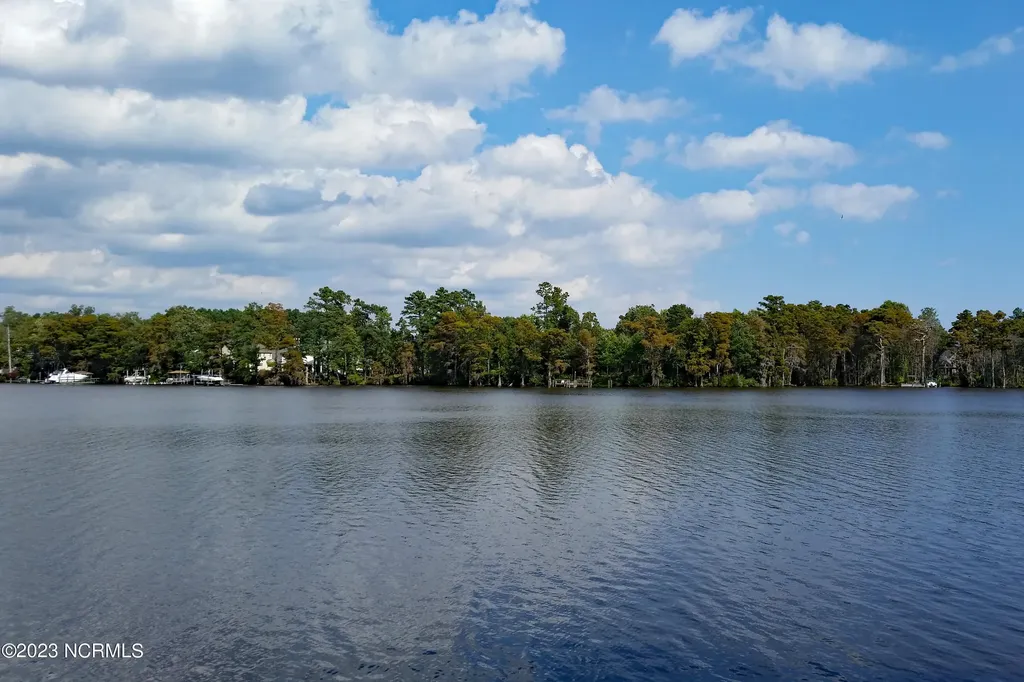 60 Kennedy Court N Hertford NC 27944