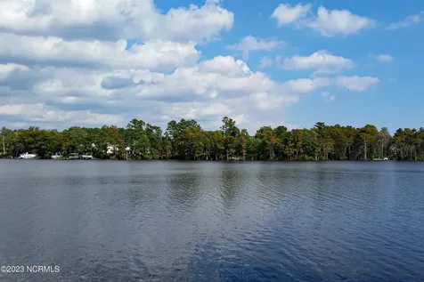 60 Kennedy Court N Hertford NC 27944