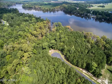 60 Kennedy Court N Hertford NC 27944
