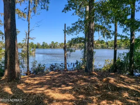 60 Kennedy Court N Hertford NC 27944