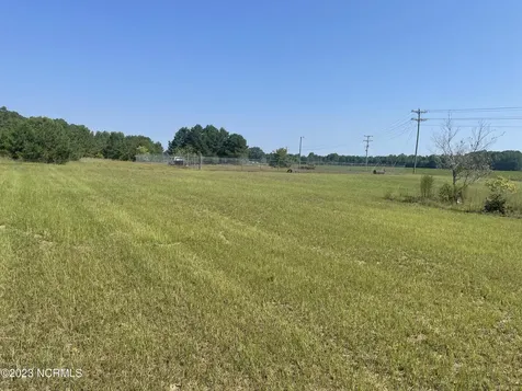 6802 Nc 33 Tarboro NC 27886