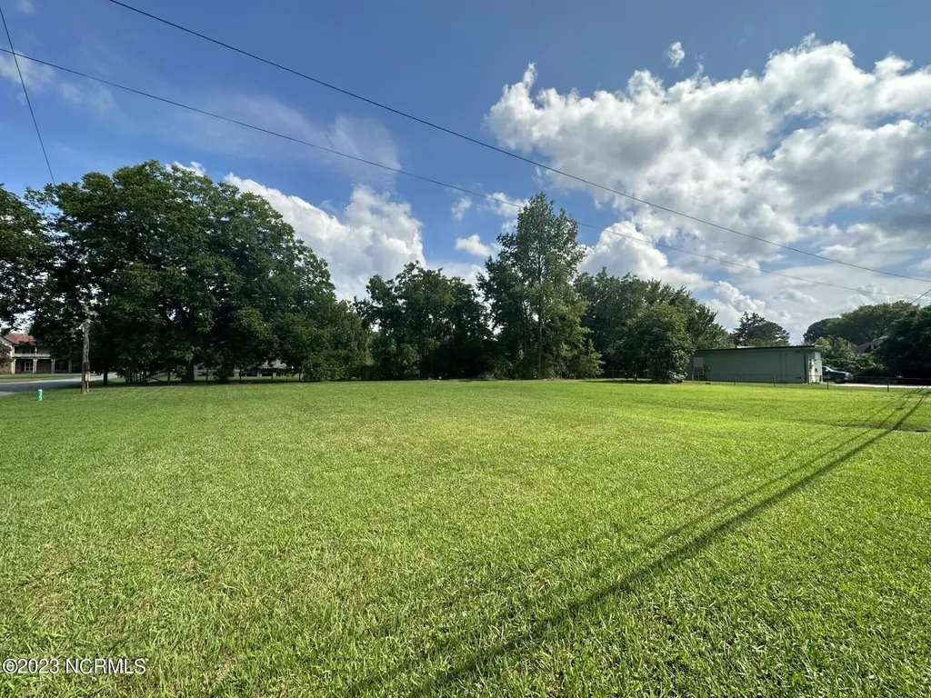 602 N King Street Winton NC 27986