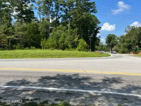 108 Sandridge Road Hubert NC 28539