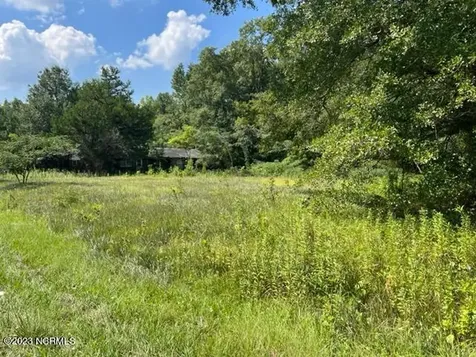 108 Sandridge Road Hubert NC 28539