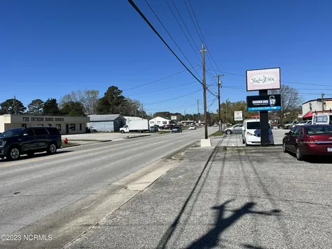 208 Henderson Drive Jacksonville NC 28540
