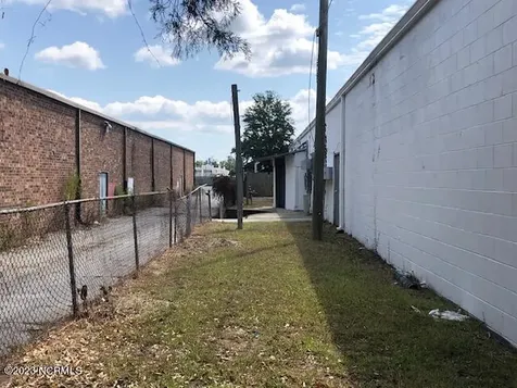 208 Henderson Drive Jacksonville NC 28540