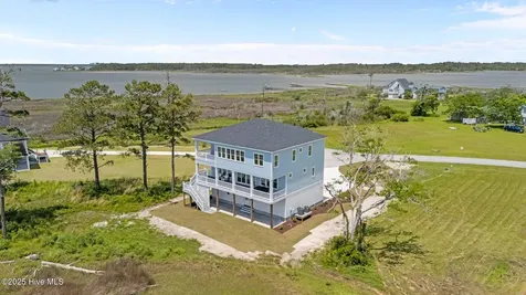 325 Anson Road Beaufort NC 28516