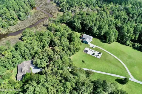 158 Fisher Turnpike Road Arapahoe NC 28510