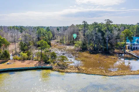 200 Bayside Drive Sneads Ferry NC 28460