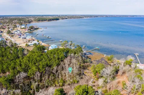 200 Bayside Drive Sneads Ferry NC 28460