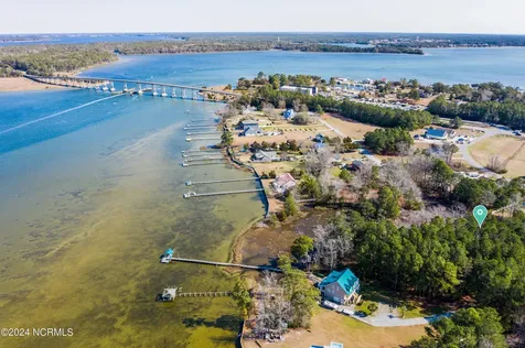 200 Bayside Drive Sneads Ferry NC 28460