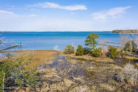 200 Bayside Drive Sneads Ferry NC 28460