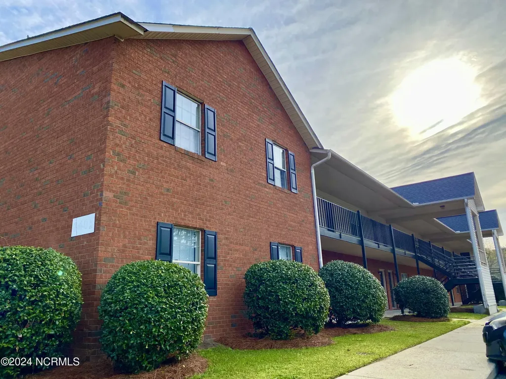 1397 Westpointe Drive Greenville NC 27834