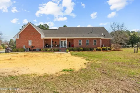 1430 Covington Road Lumberton NC 28360