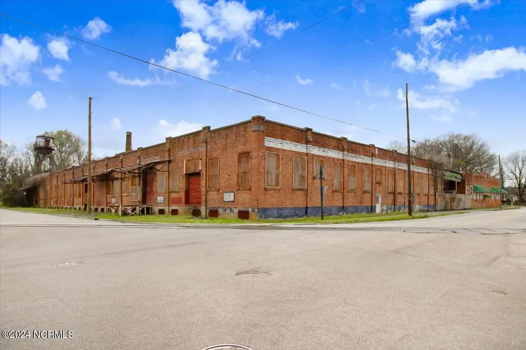 611 Goldsboro Street S Wilson NC 27893