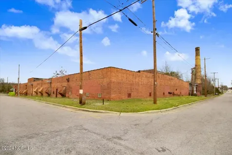 611 Goldsboro Street S Wilson NC 27893