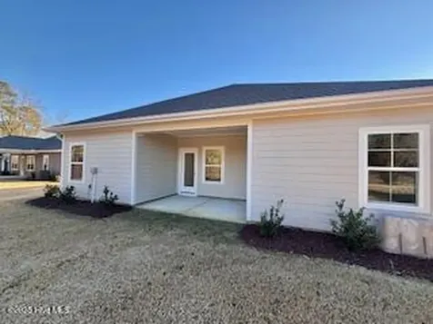 118 Firethorn Circle Wallace NC 28466