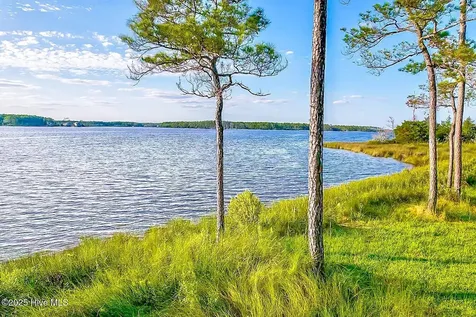 469 Ballast Point Oriental NC 28571