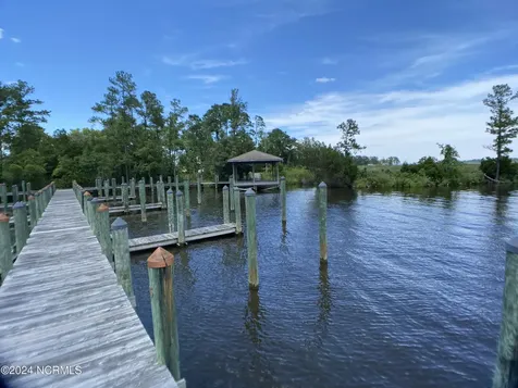 276 N Pointe Drive Belhaven NC 27810