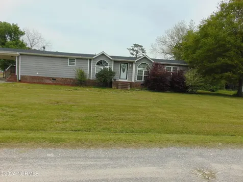 267 6th Street Aurora NC 27806