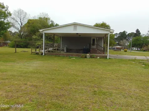 267 6th Street Aurora NC 27806