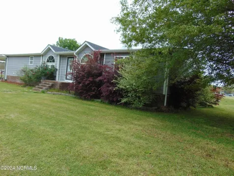 267 6th Street Aurora NC 27806