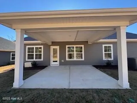 114 Firethorn Circle Wallace NC 28466