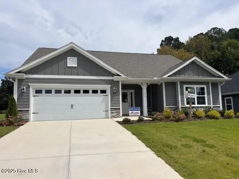 114 Firethorn Circle Wallace NC 28466